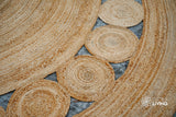 Round jute rug edge detail