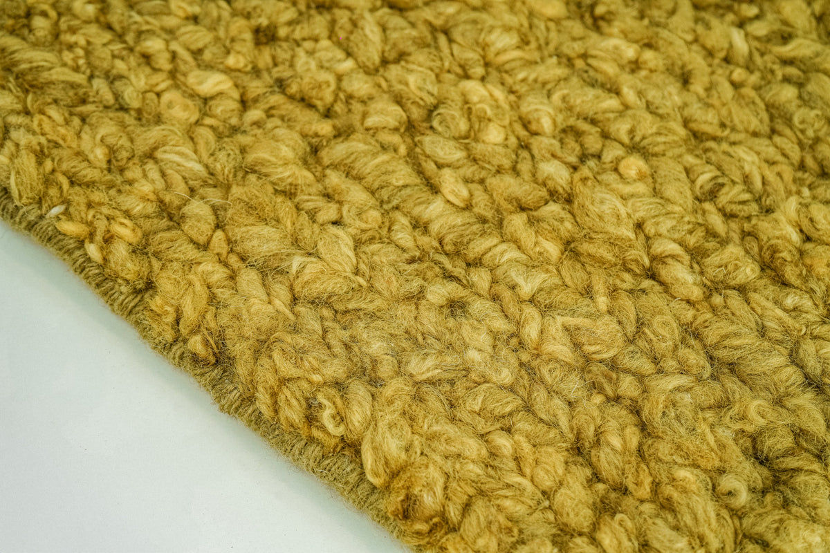 CUS24-26 GN wool rug