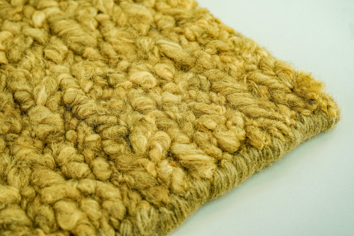 CUS24-26 GN wool rug