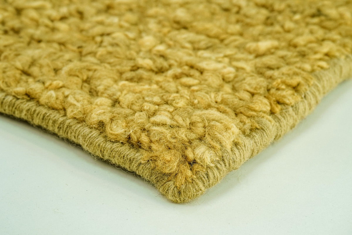 CUS24-26 GN wool rug