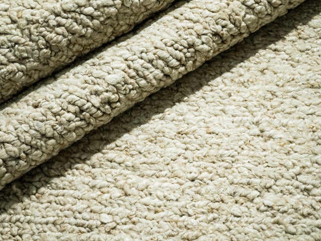 CUS24-26 BG wool rug