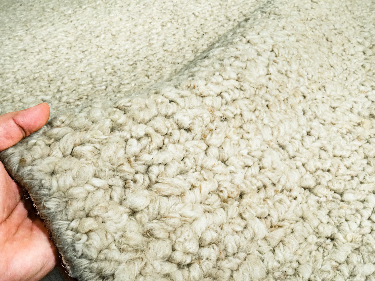 CUS24-26 BG wool rug