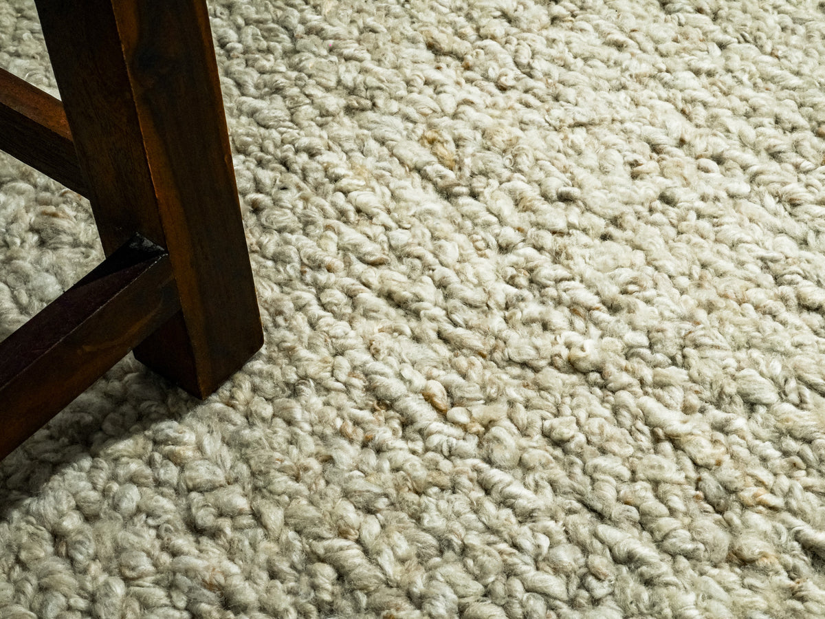 CUS24-26 BG wool rug