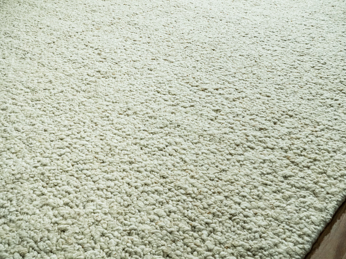 CUS24-26 BG wool rug