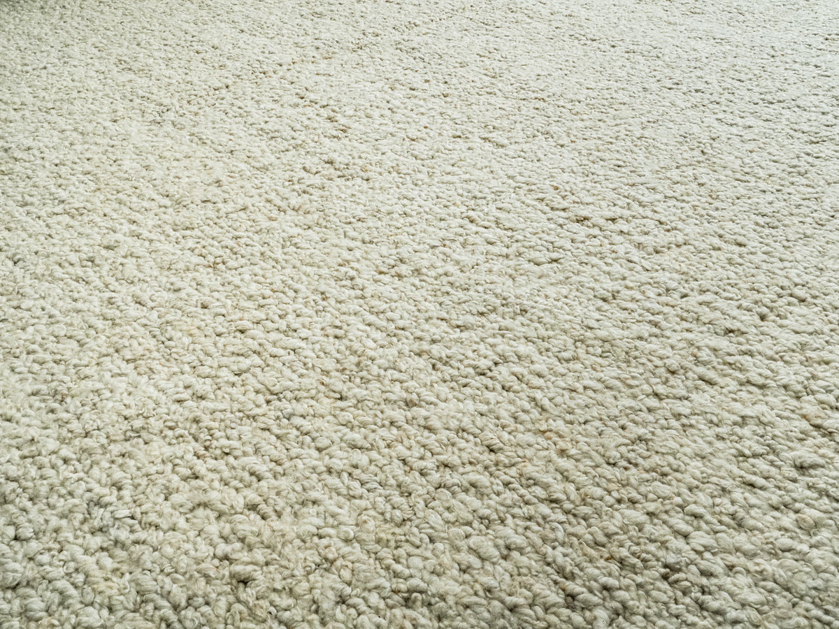 CUS24-26 BG wool rug