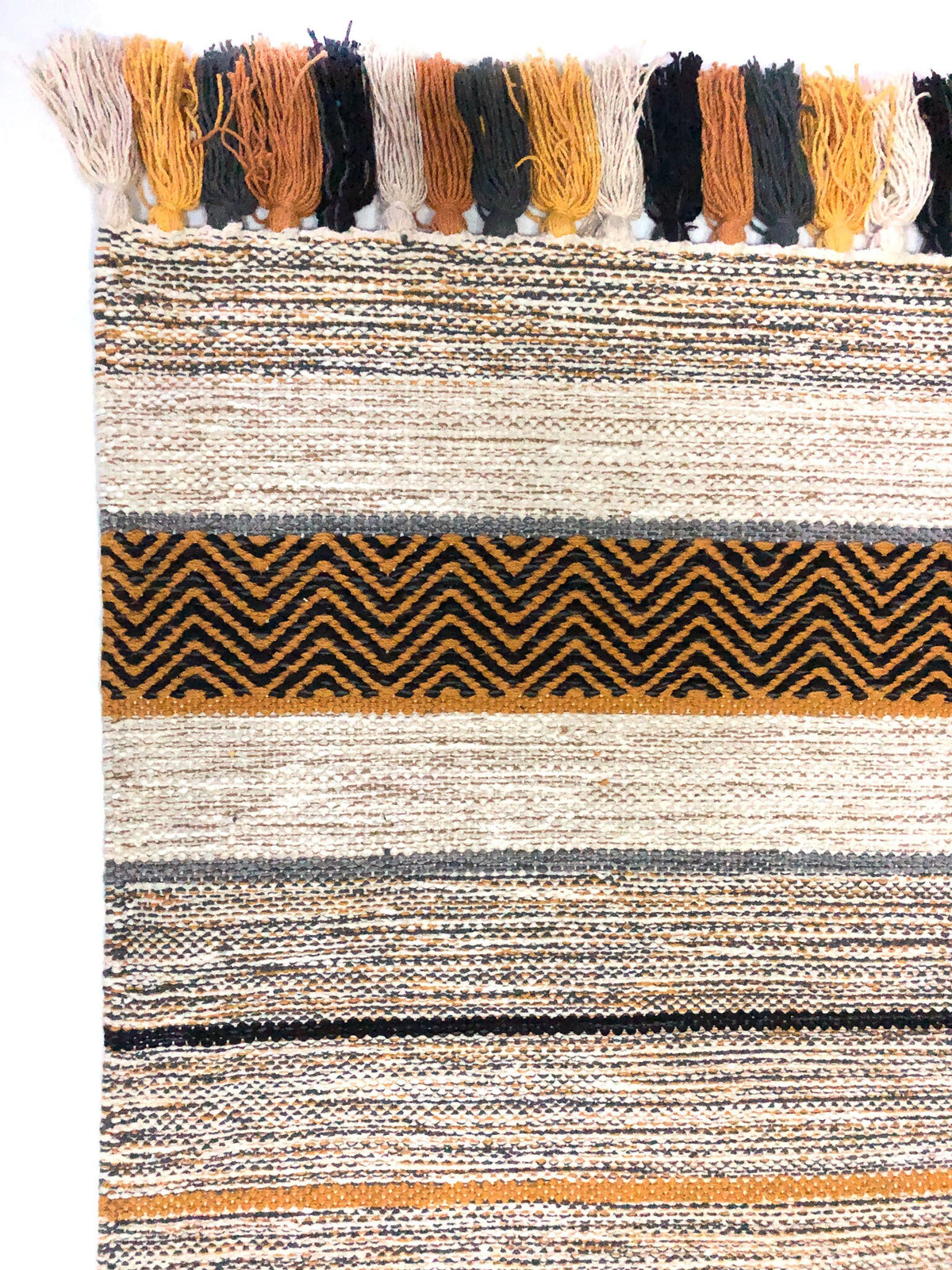 Ivory kilim rug shown in 2x3 accent size