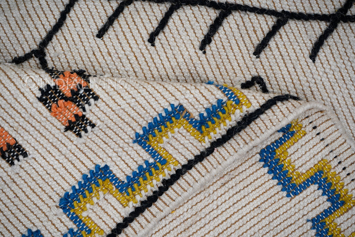 Ivory Aztec rug full room lifestyle view