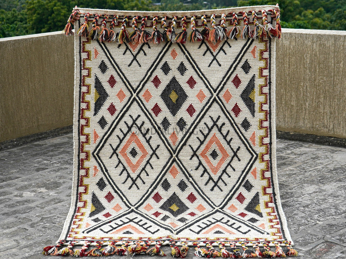 Kilim rug size scale reference