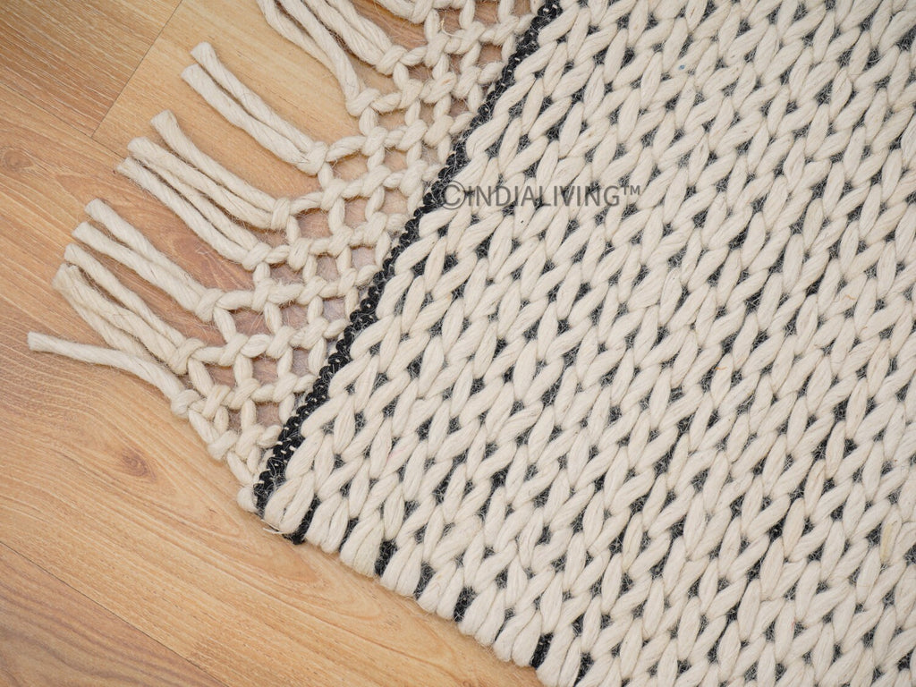 Ivory Chain looped chunky Wool rug, Hand Knotted wool rug, Nordic Decor Carpet, Scandinavian Braided Rug, Customize in any Rug/Runner size