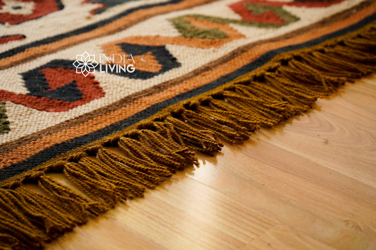 Southwestern Aztec kilim rug reverse side detail