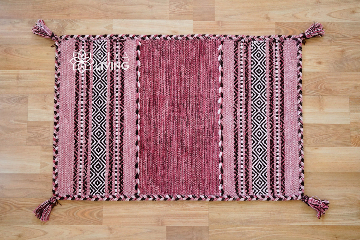 Pink kilim rug diamond pattern view