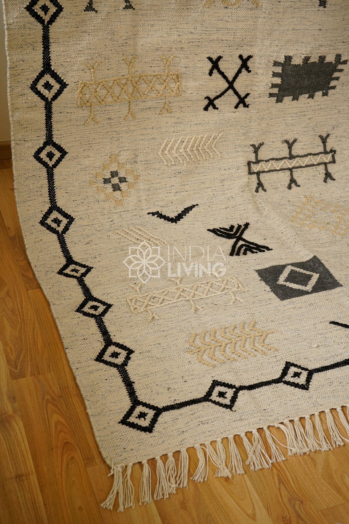 Aztec pattern rug full room lifestyle view
