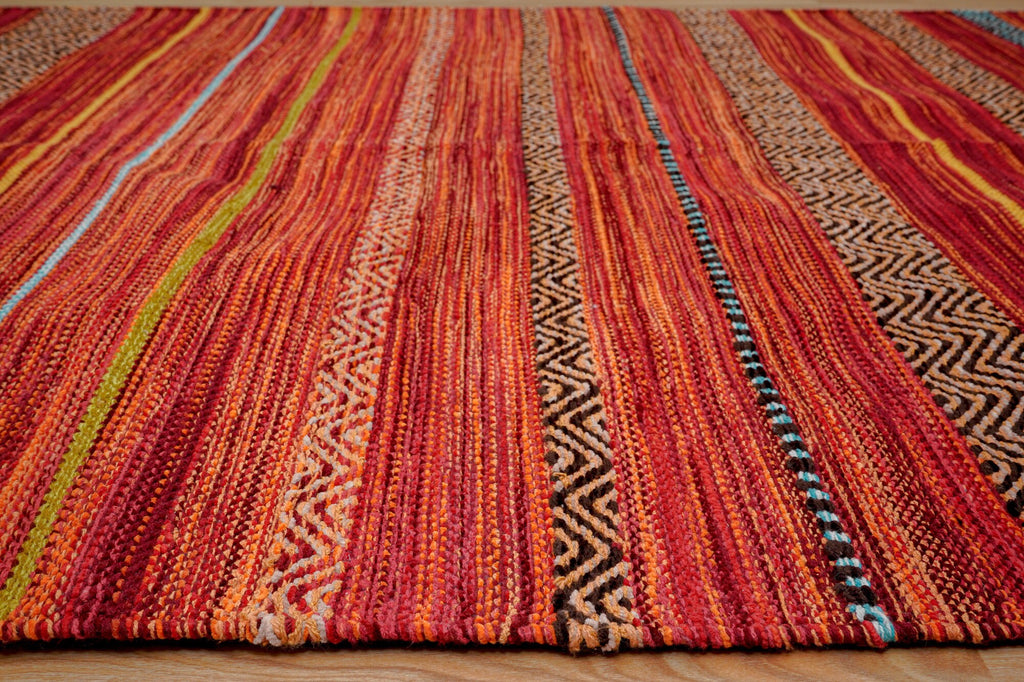 Indian Red Striped Kilim Rug, Vintage Bohemian Room Decoration, Indian Handmade with Moroccan Vibes, Perfect for Christmas Décor