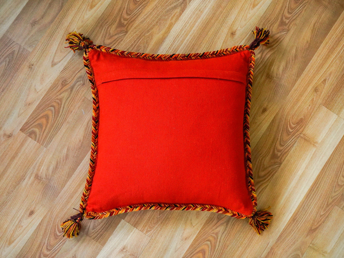 Zipper and seam detail on cushion cover