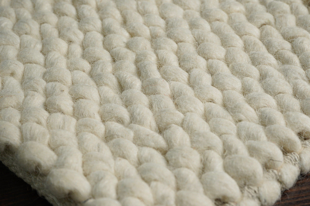 Hand Knotted Ivory Scandinavian Chunky Loop Indoor Wool Rug, Cozy Felted white wool Rug, Customize in any size