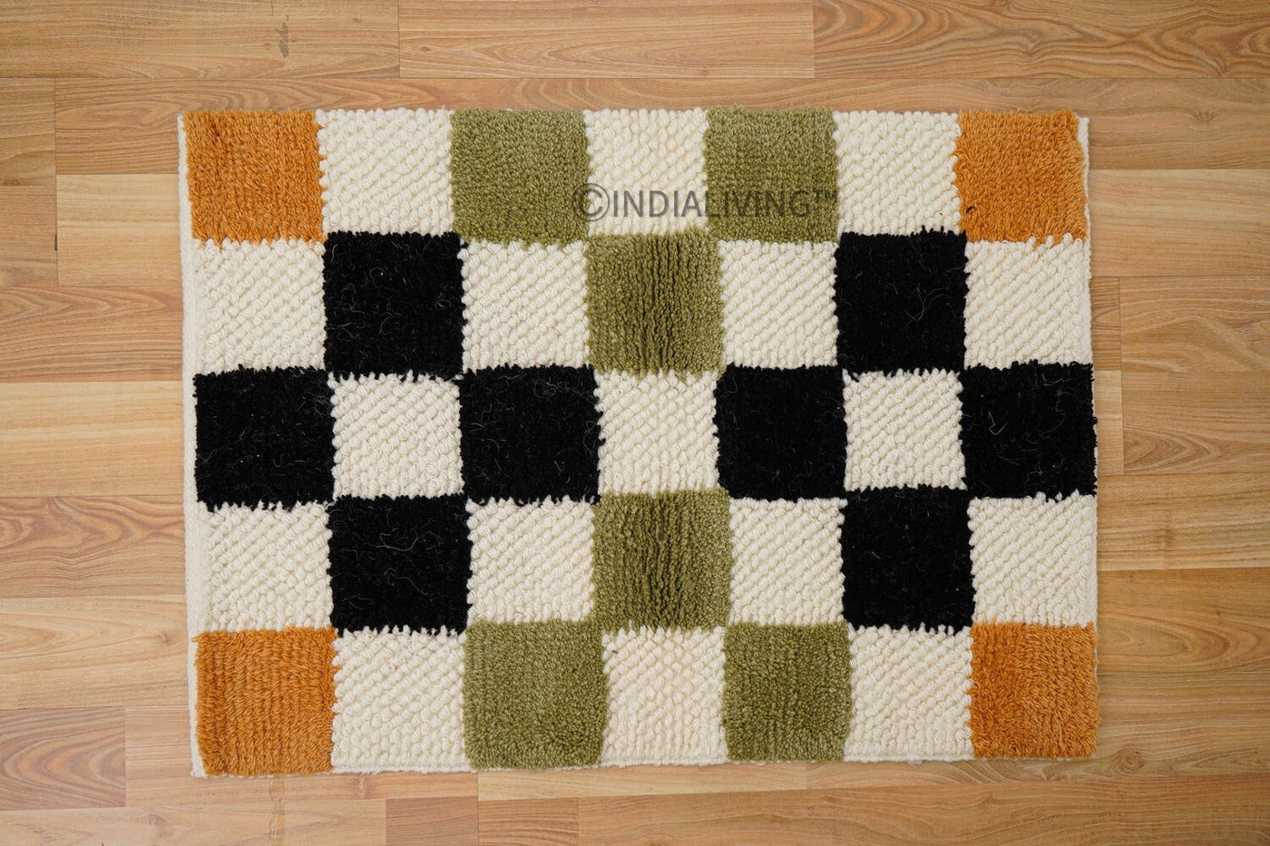 Checkered chunky loop wool rug flat lay