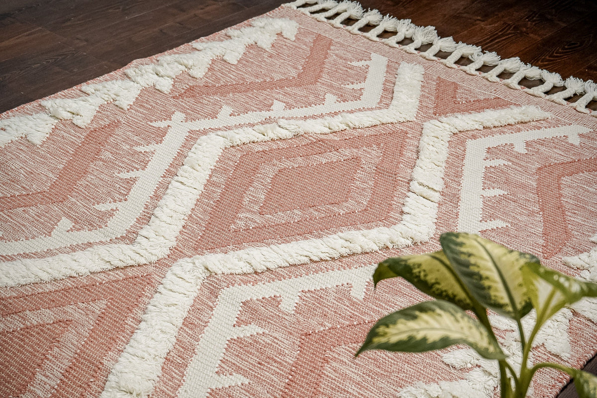 Pink shag rug fringe detail