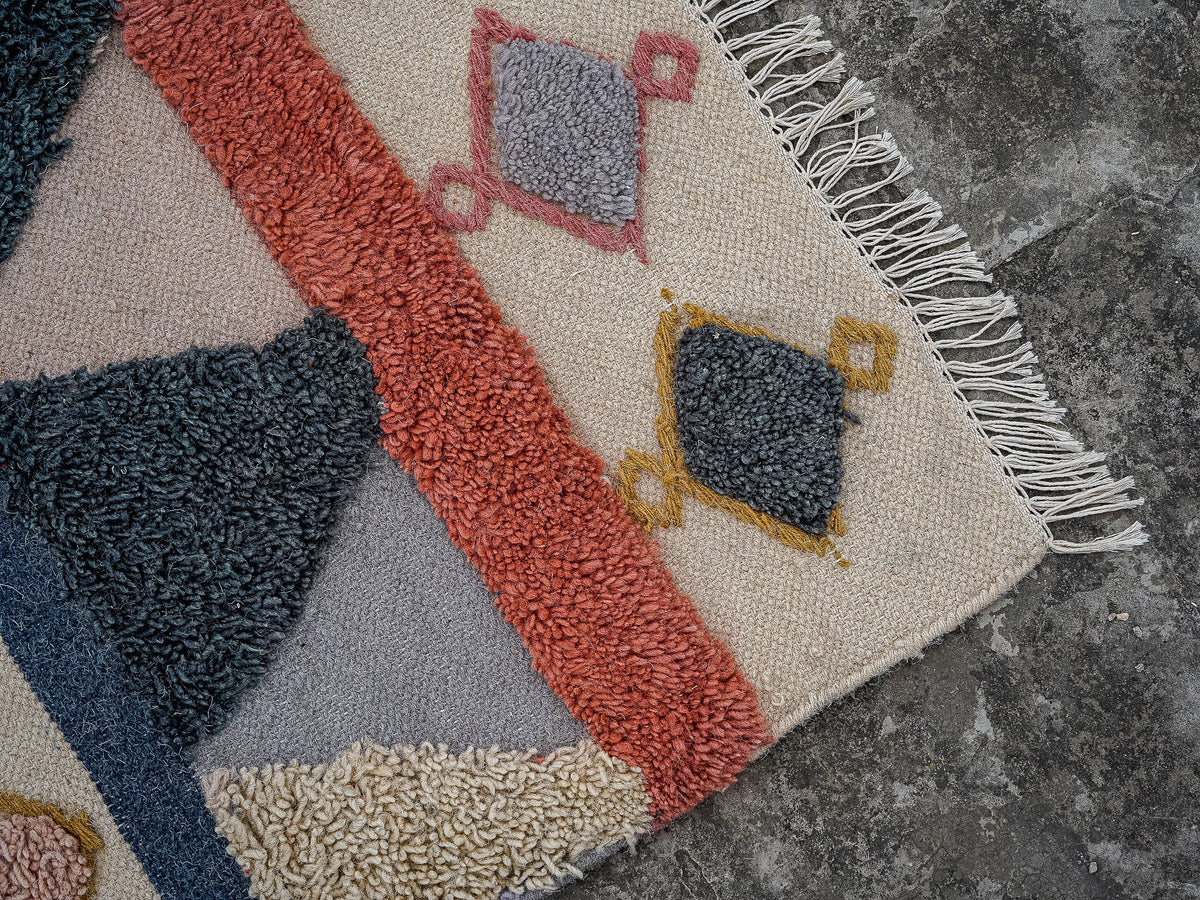 Pastel Moroccan rug size scale reference