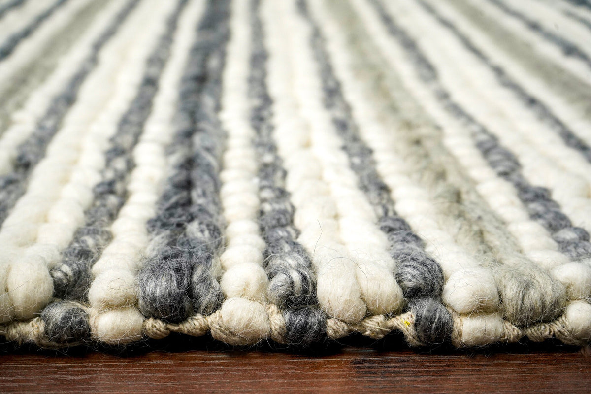 Grey and ivory chunky loop wool rug full view