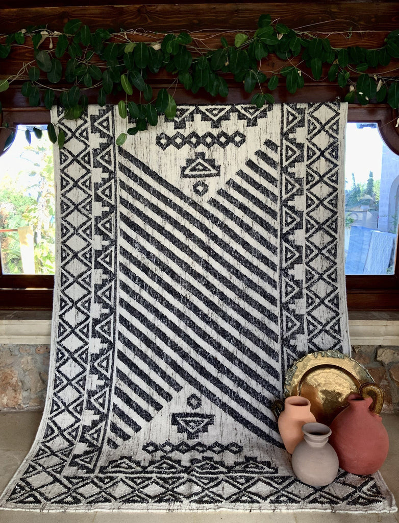 Hand woven Ivory Black Abstract Style Flat weave Bohemian decor Kilim rug, indoor outdoor rug, Custom made in all sizes