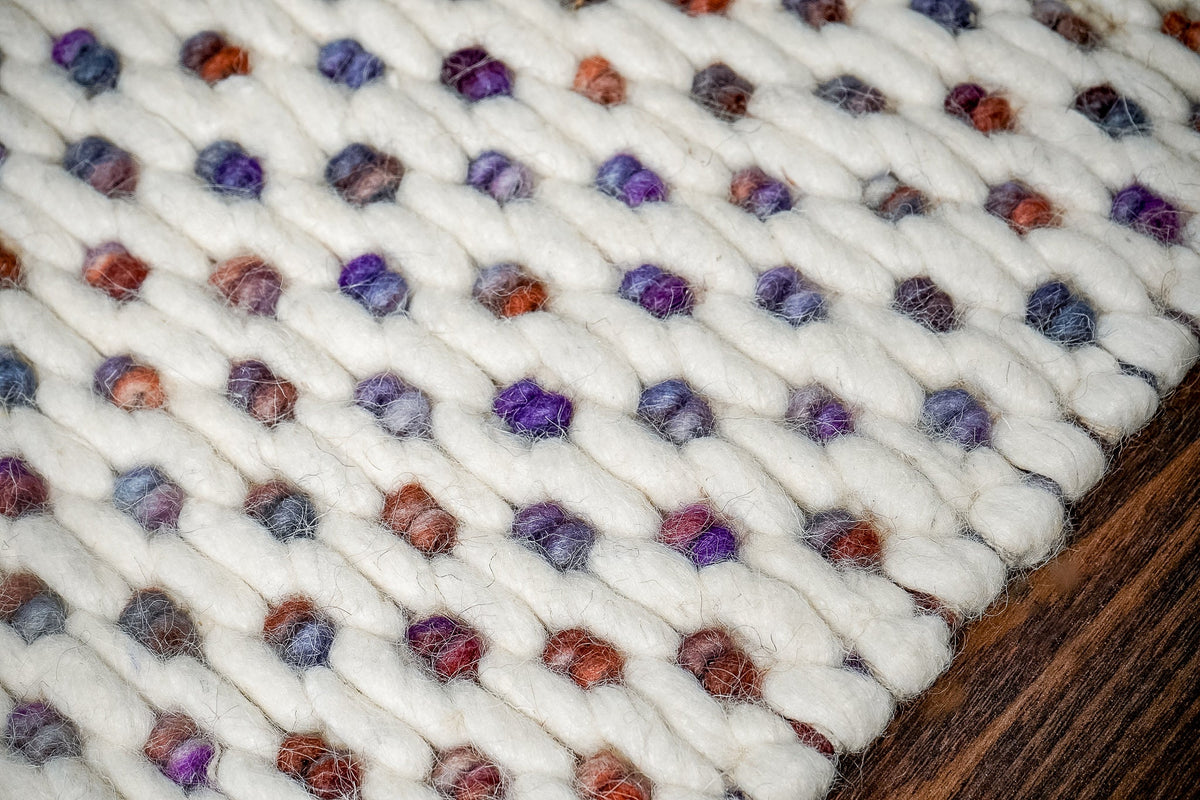 Chunky loop rug edge detail