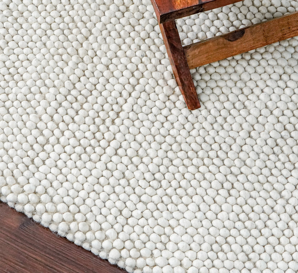 Chunky Looped Fluffy Ivory Wool rug, Soft Scandinavian decor indoor wool rug, Customization available