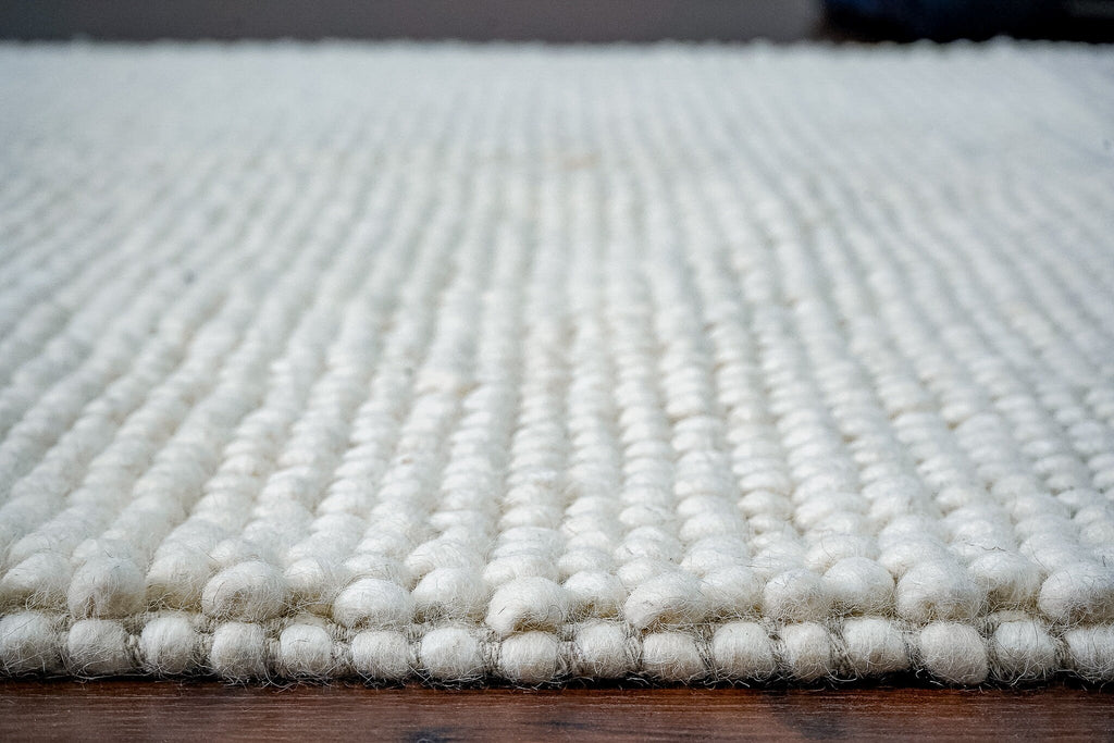 Chunky Looped Fluffy Ivory Wool rug, Soft Scandinavian decor indoor wool rug, Customization available