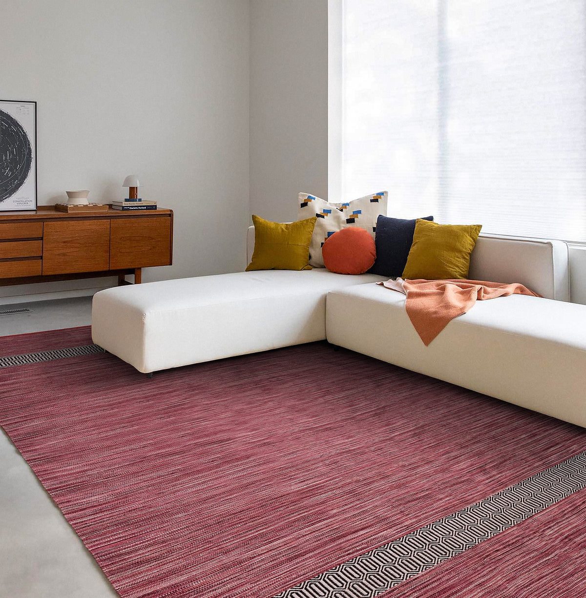 Kilim rug corner view showing flat weave edge