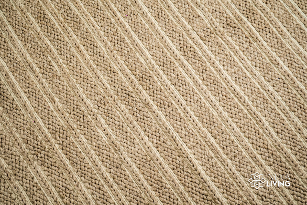 Close-up of chunky loop wool texture
