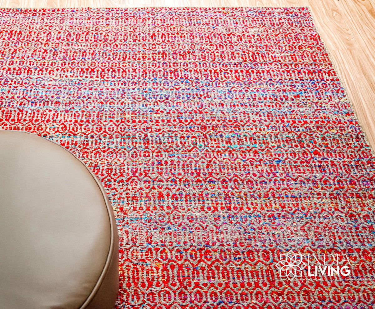 Multi blend red wool rug, flat lay view