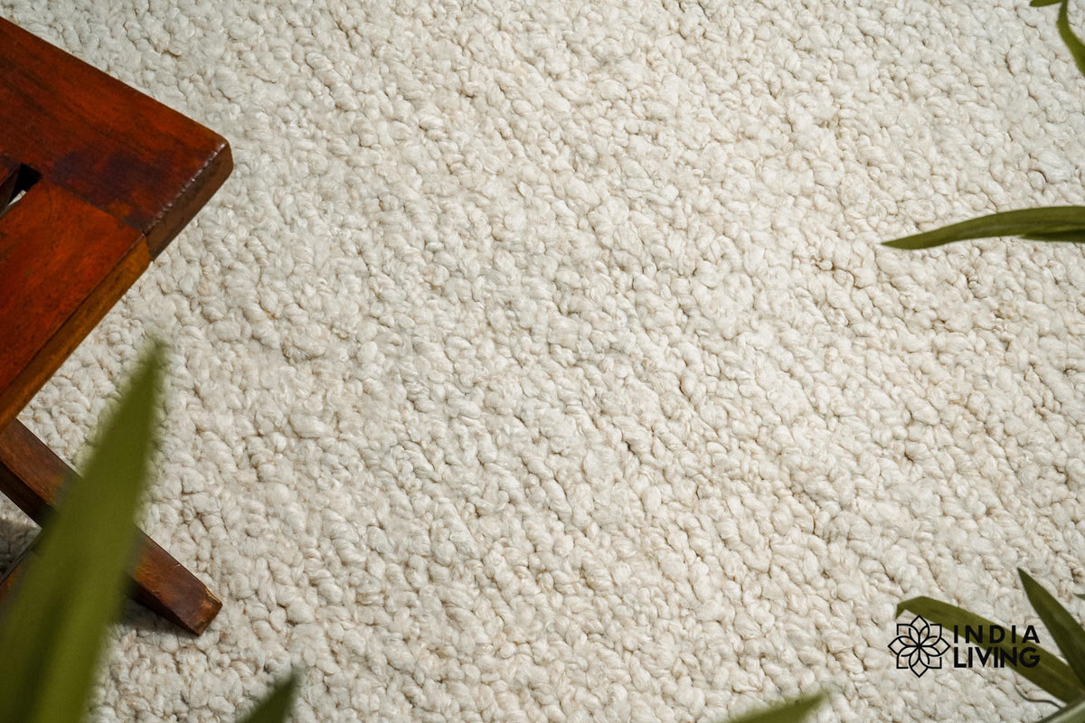 Close-up of chunky ivory wool texture