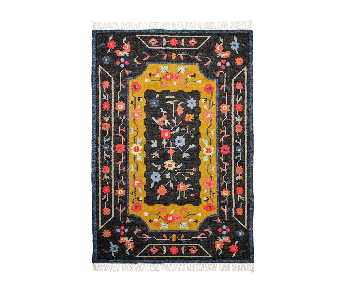 Wool rug pattern and color detail