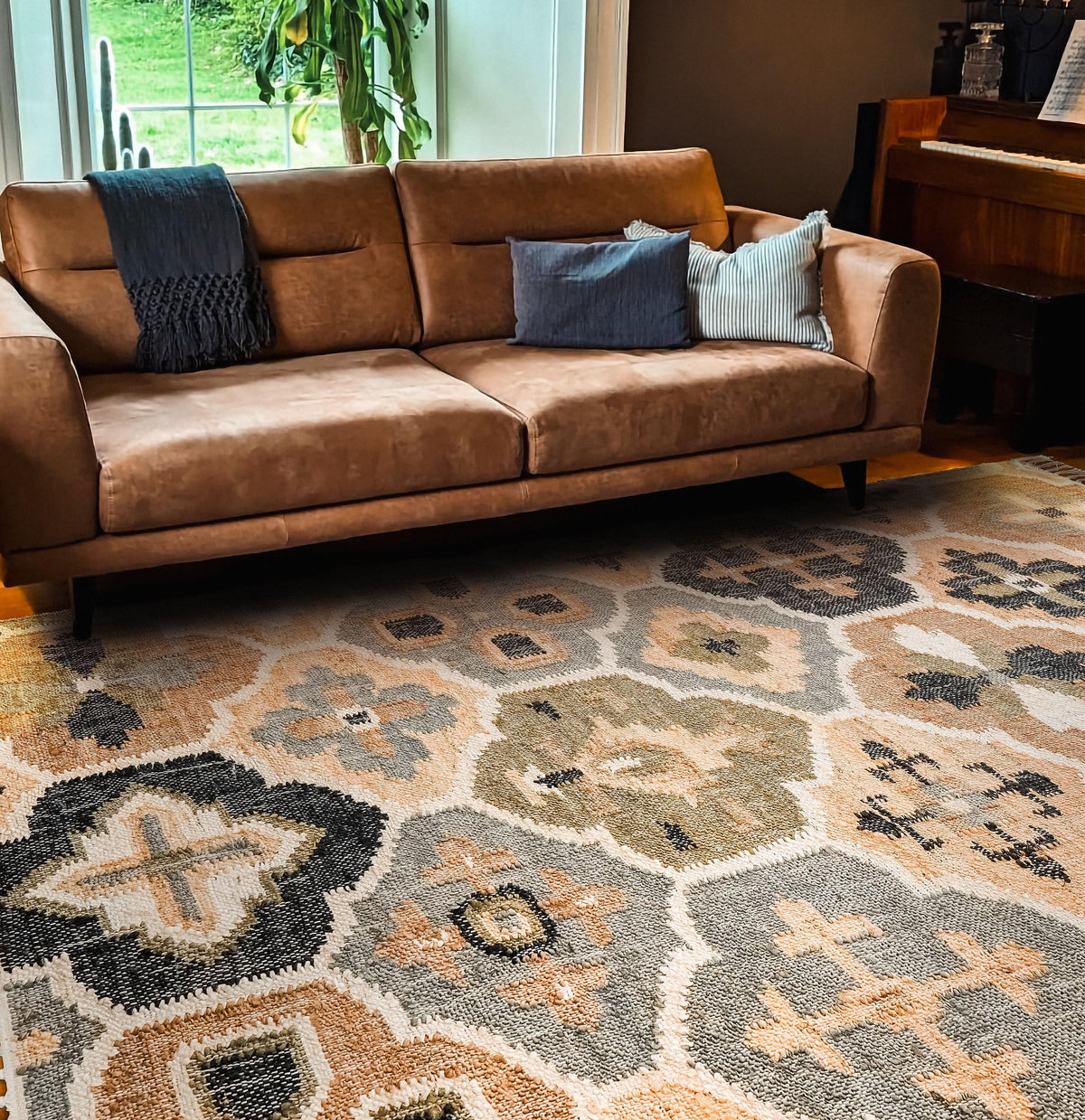 Abstract floral jute kilim rug flat view full pattern