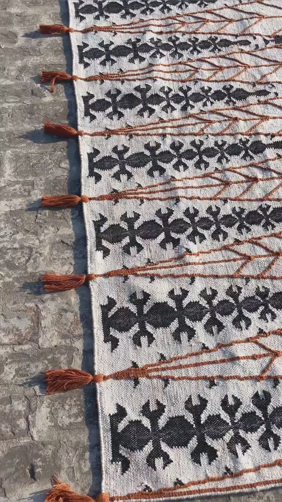 Handwoven Abstract Tribal Indoor outdoor Tassel Kilim Rug, Aesthetic Bohemian Sustainable Eco Friendly Decor - Custom made in any size